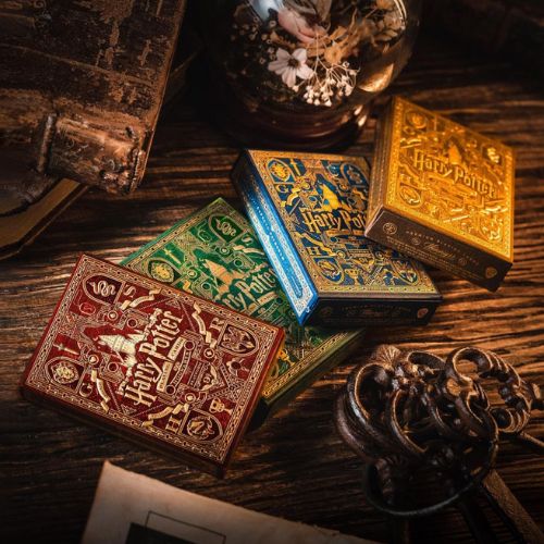 Harry Potter - Jeu de cartes à jouer Hogwarts - Jeux de cartes - LDLC